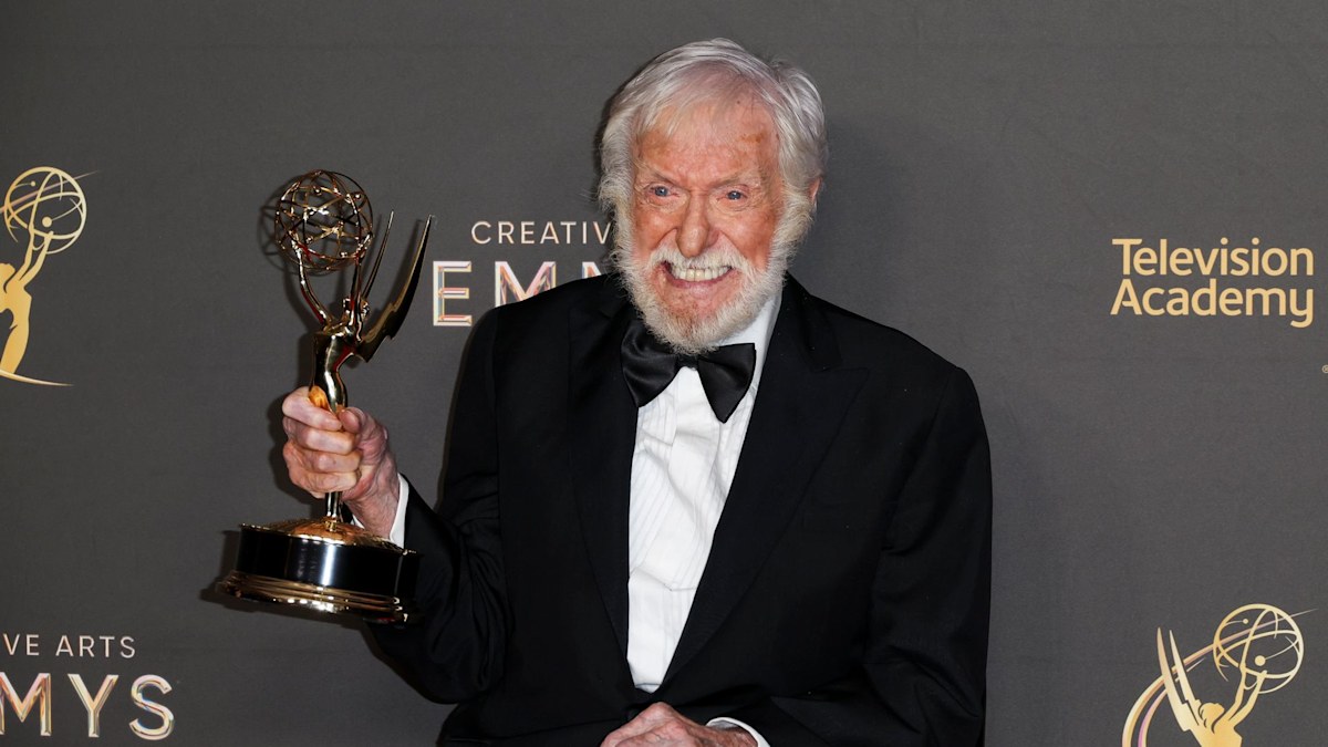 Dick Van Dyke's Malibu Home: Inside Look