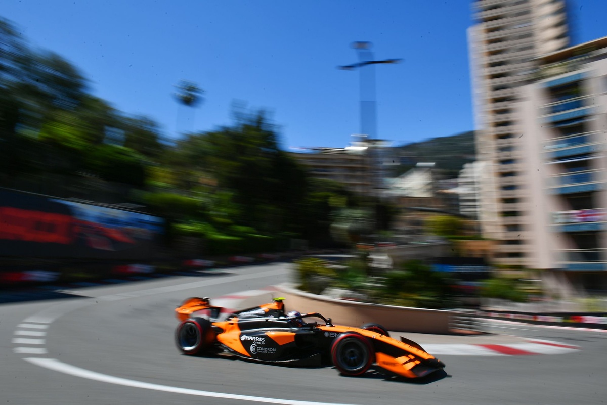 Dunne Pole Position Monaco, Verschoor Di Baris Kedua