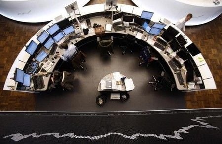Frankfurt Exchange: Week Ends On Upbeat Note