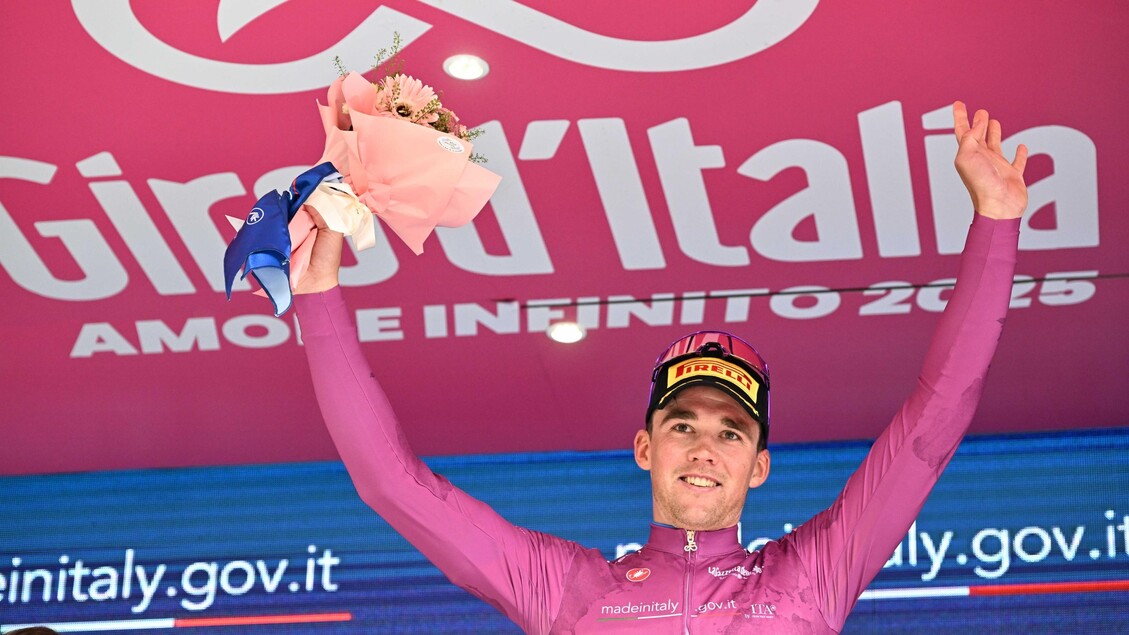 Giro D'Italia: Pedersen Menang Tahap 13, Del Toro Tetap Pemimpin