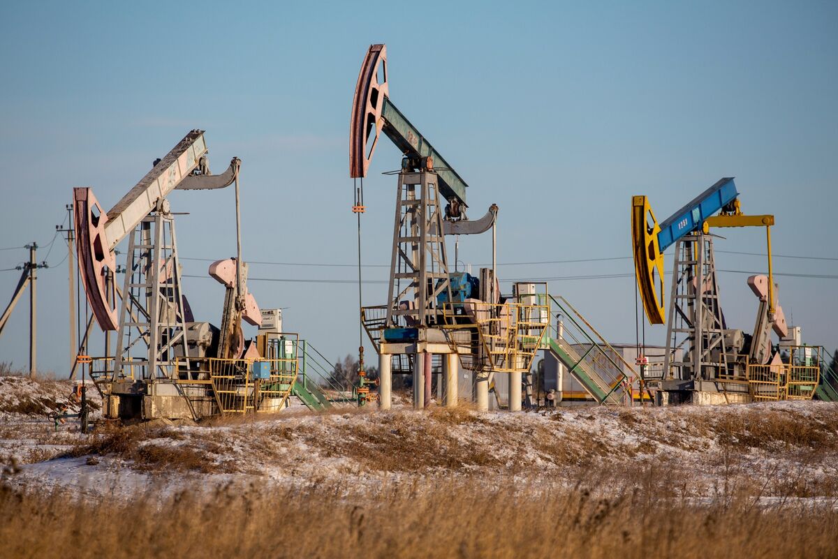 Global Oil Prices Crash: Russia's Losses