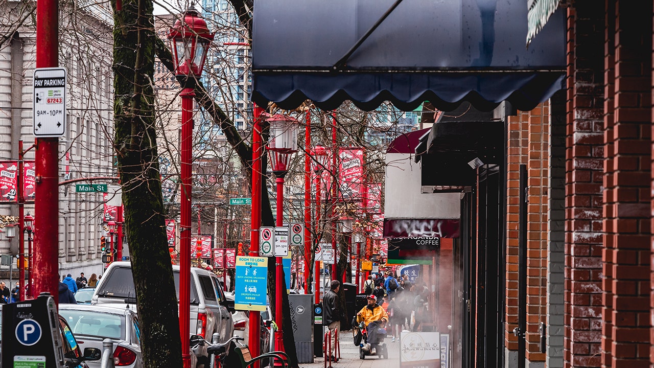 Immigration Expert: Canada, Gateway For Chinese Illegal Immigrants