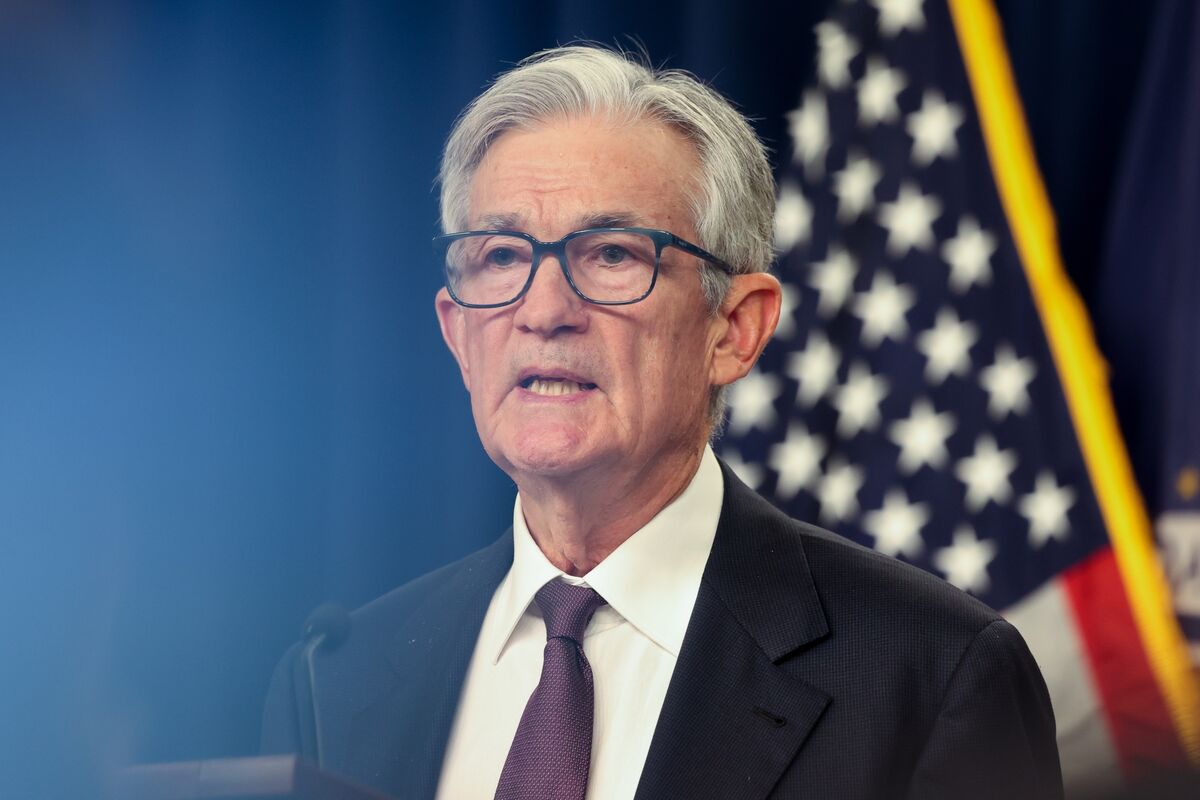 Powell's Hawkish Stance Dashes Rate Cut Hopes