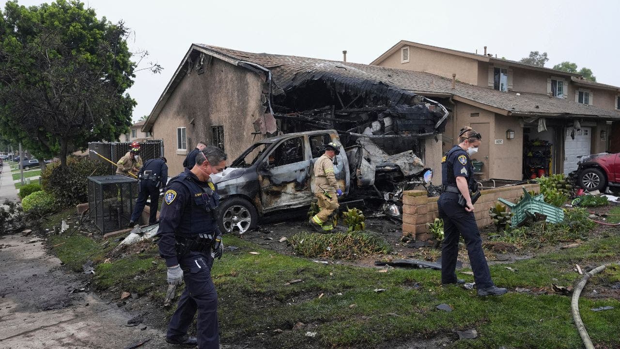 San Diego Plane Crash: Homes, Cars Ablaze
