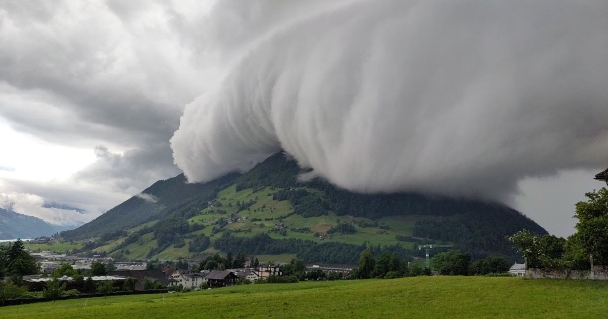 Stürmische Woche: Gewitterwarnung Für Die Erste Hälfte