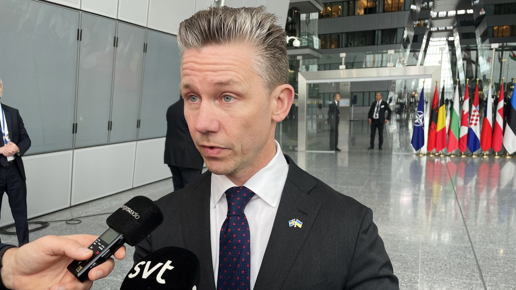 Svenska Försvarsbolaget Säljer Stridsfordon
